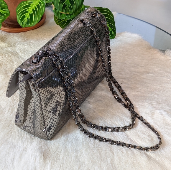 Stuart Weitzman faux snakeskin silver purse - Picture 3 of 16